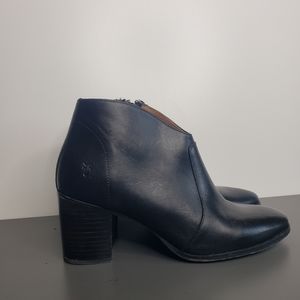 Frye Nora Zip Up Ankle Leather Black Bootie